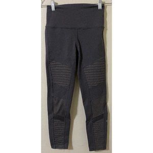 Alo Women's Small Charcoal Gray Vented Panel Leg Capri Yoga Leggings 24" x 25"